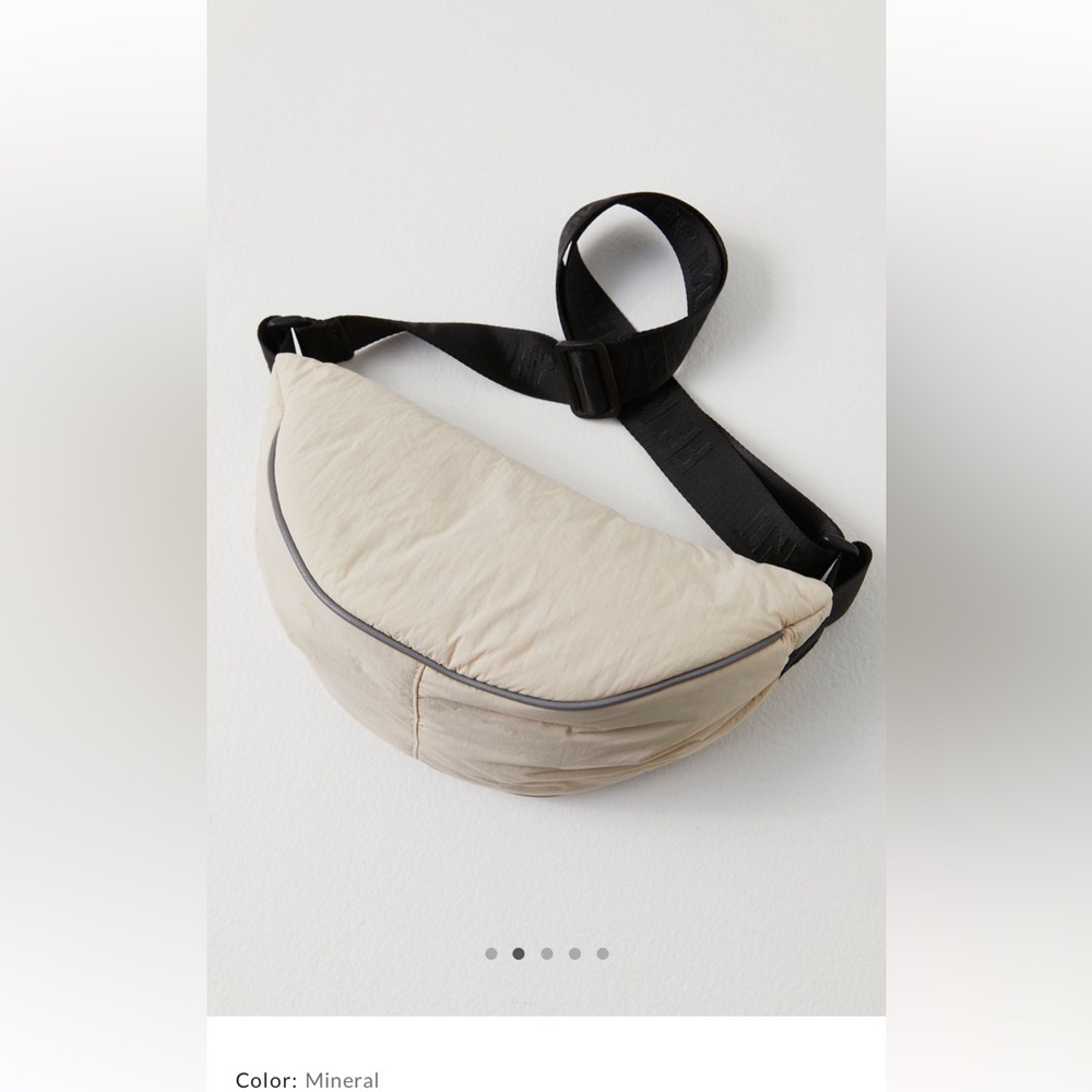 Free People Bulls Eye Sling Bag in Color Mineral NWT - Picture 2 of 10